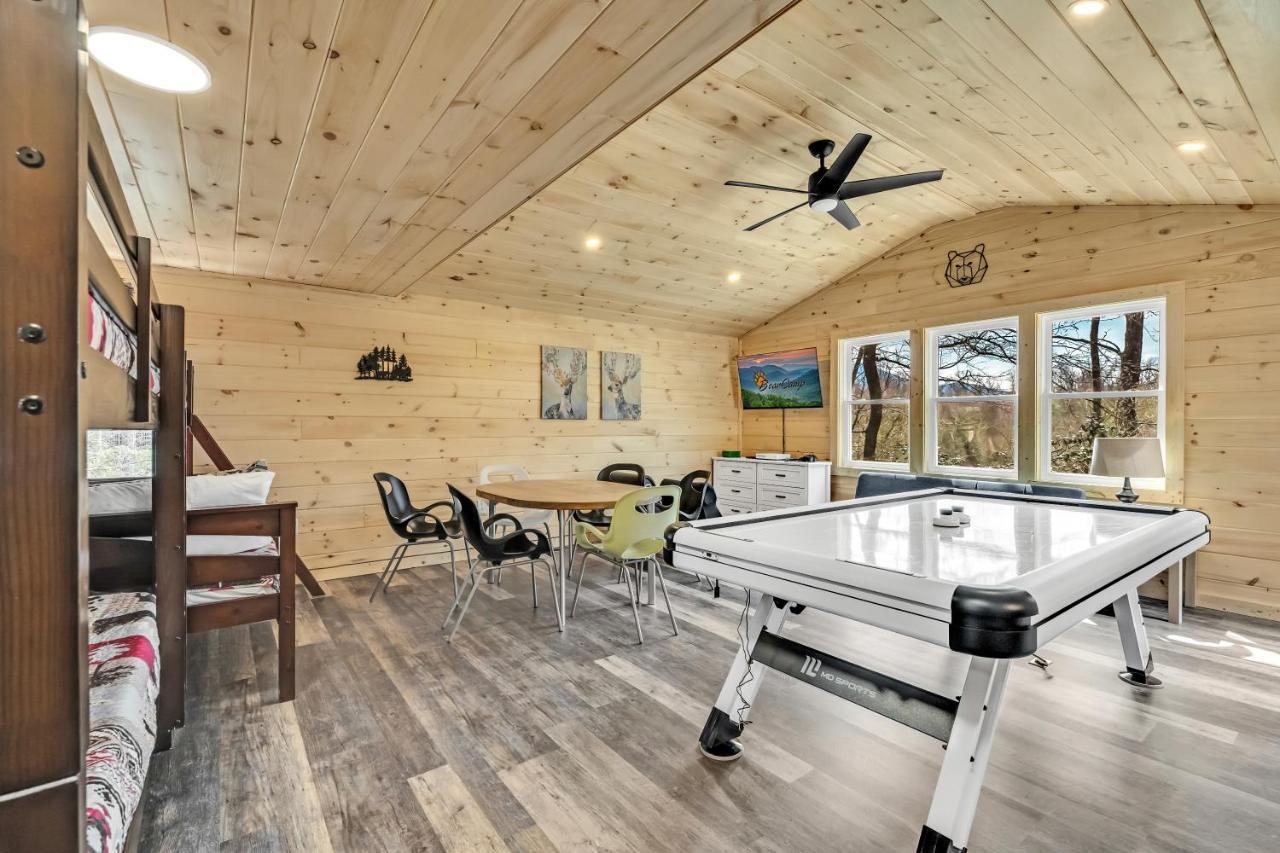 גטלינבורג Whispering Winds, Hot Tub, Game Room, Wifi, 1089 Free Tickets Each Paid Day, Dollywood And More מראה חיצוני תמונה