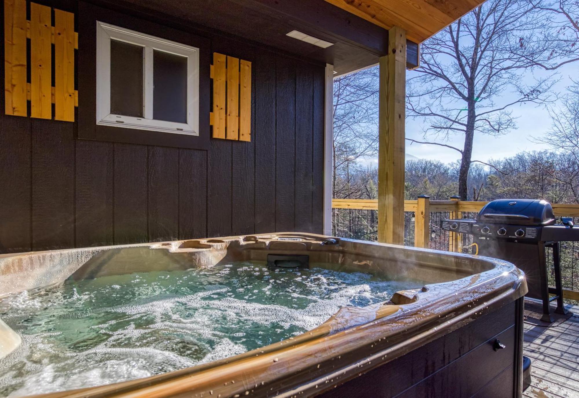 גטלינבורג Whispering Winds, Hot Tub, Game Room, Wifi, 1089 Free Tickets Each Paid Day, Dollywood And More מראה חיצוני תמונה