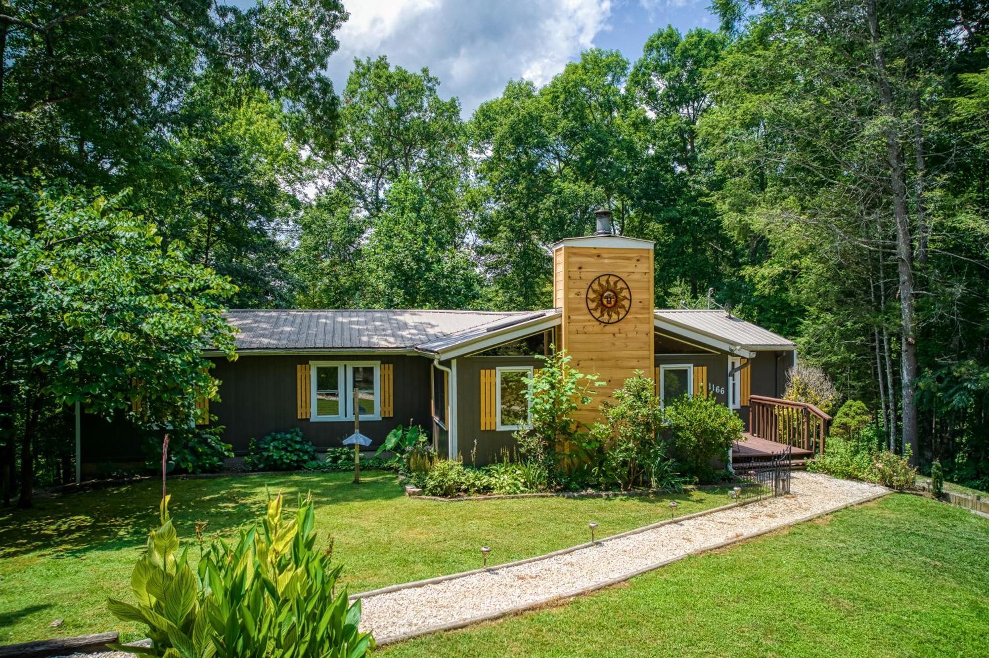 גטלינבורג Whispering Winds, Hot Tub, Game Room, Wifi, 1089 Free Tickets Each Paid Day, Dollywood And More מראה חיצוני תמונה
